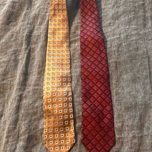 Elegant Red and Gold Men's Ties